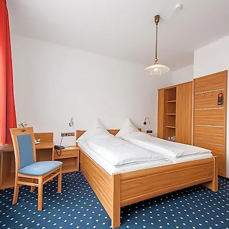 Butjadinger Tor 3*