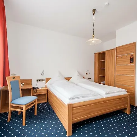 فندق Butjadinger Tor 3*